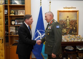 Αρχηγός ΓΕΕΘΑ - Πετρέους