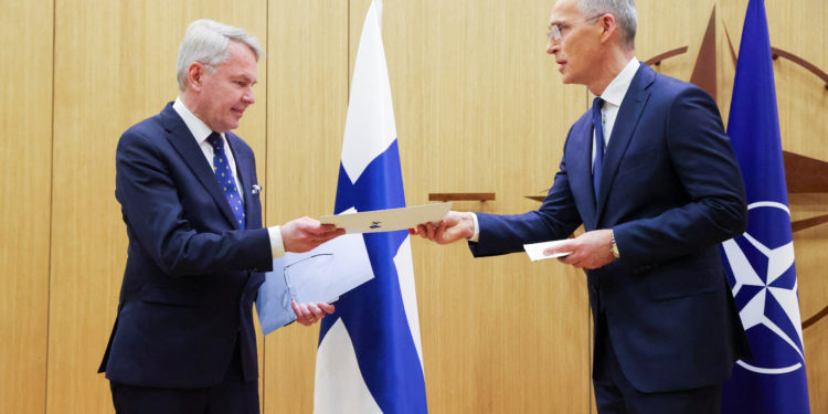 NATO: Σφραγίστηκε η «ήττα» του Πούτιν – Και επίσημα μέλος της Συμμαχίας η Φινλανδία [pics,vids]