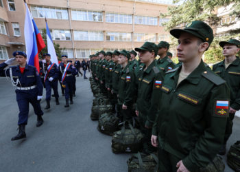 Μεντβέντεφ: «Απελπισμένος παππούς» ο Μπάιντεν – Η Ρωσία μπορεί να καταφύγει πρώτη στα πυρηνικά όπλα