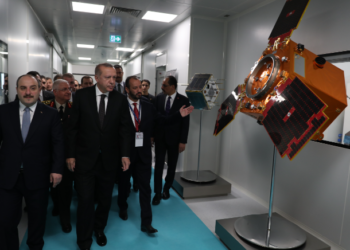 IMECE: Η Τουρκία ετοιμάζεται να εκτοξεύσει τον πρώτο της δορυφόρο, ανακοίνωσε ο Ερντογάν