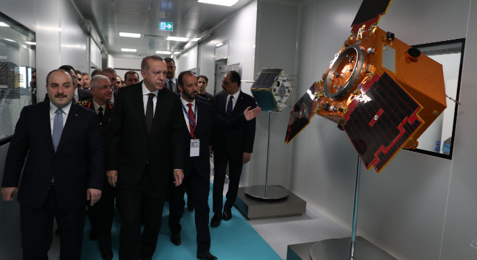 IMECE: Η Τουρκία ετοιμάζεται να εκτοξεύσει τον πρώτο της δορυφόρο, ανακοίνωσε ο Ερντογάν