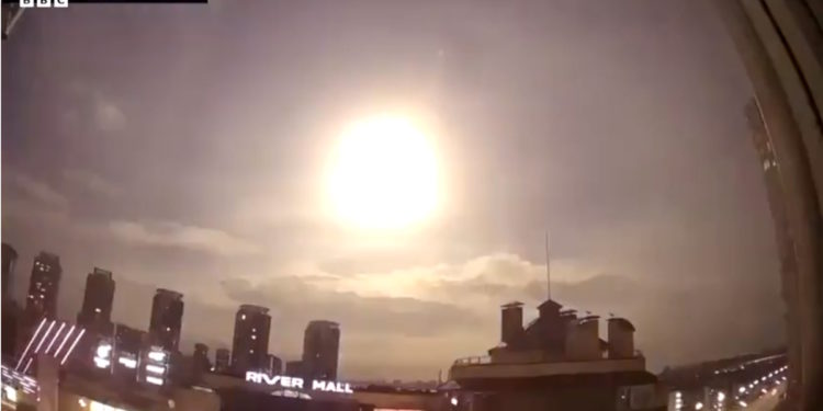 Κίεβο - λάμψη - μετεωρίτης