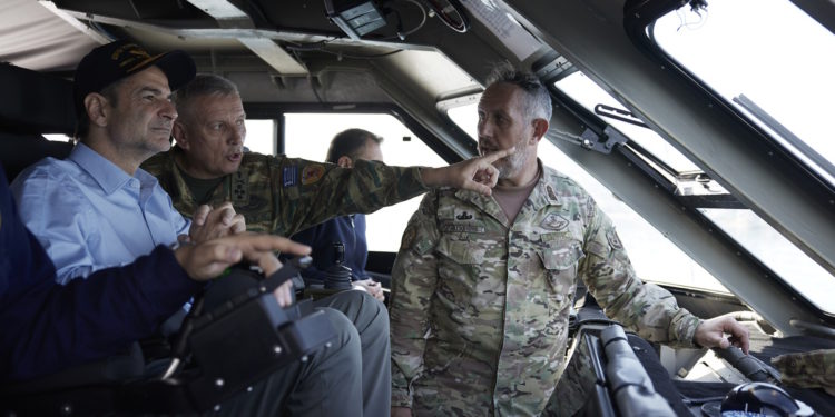 Σκαραμαγκάς – Μεγάλο Πεύκο: ΔΥΚ και ΚΕΕΔ επισκέφτηκε ο Κυριάκος Μητσοτάκης [vid, pics]