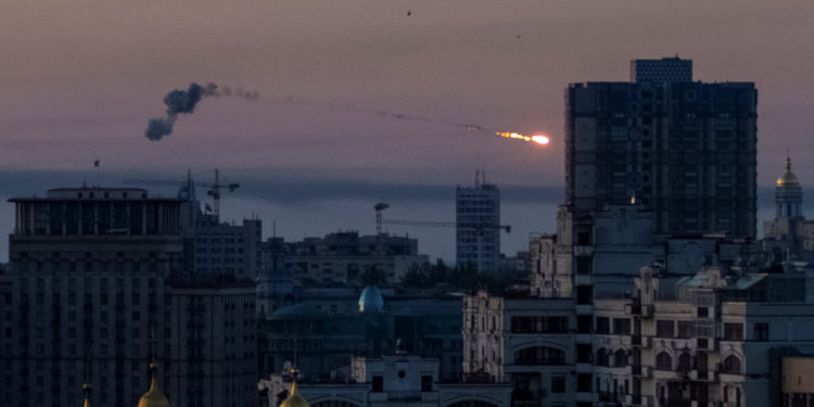 Ουκρανία: «Καταρρίψαμε 29 από τους 30 πυραύλους που εξαπέλυσε η Ρωσία» [vid]