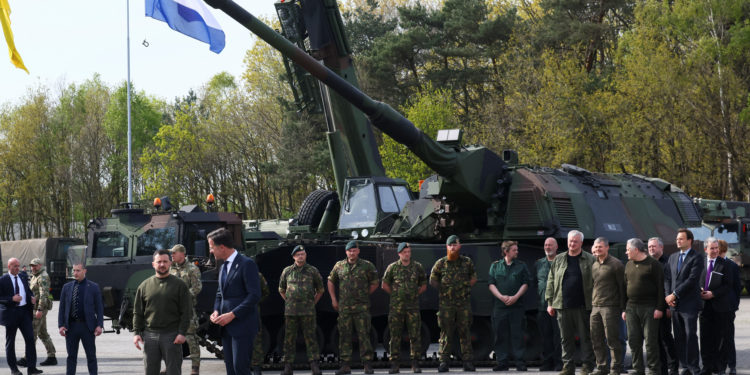 Ολλανδία: Προχωρούν οι συνομιλίες για χορήγηση μαχητικών F-16 στην Ουκρανία