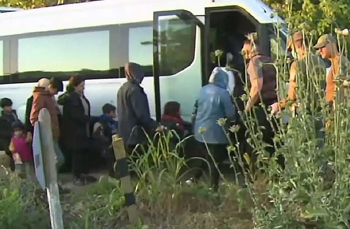 Μετανάστες στον Έβρο