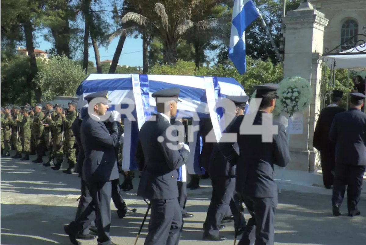 πιλότος Canadair