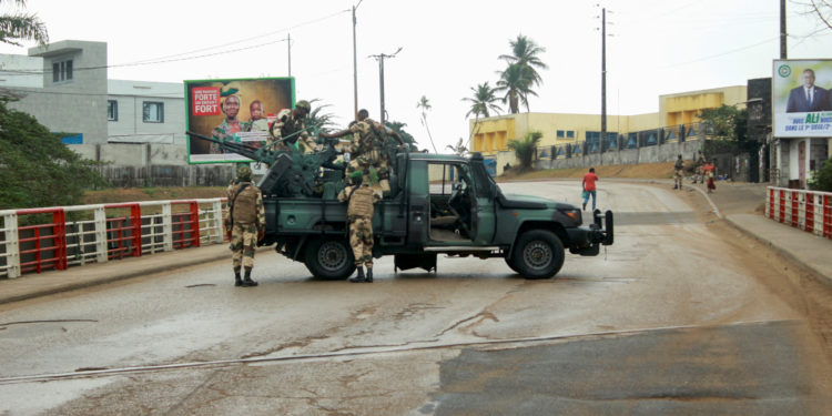 Πραξικόπημα στη Γκαμπόν: Ο στρατηγός Γκεμά αναλαμβάνει «μεταβατικός πρόεδρος» – Έκκληση βοήθειας από τον πρόεδρο Μπονγκό
