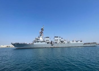 USS Roosevelt: Το αμερικανικό αντιτορπιλικό κατέπλευσε στη Λάρνα [pics]
