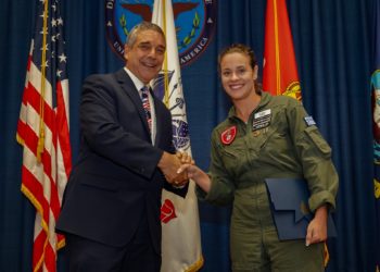 Πολεμική Αεροπορία: Η ιστορία της Ελληνίδας Σμηναγού που έσωσε άνδρα στις ΗΠΑ