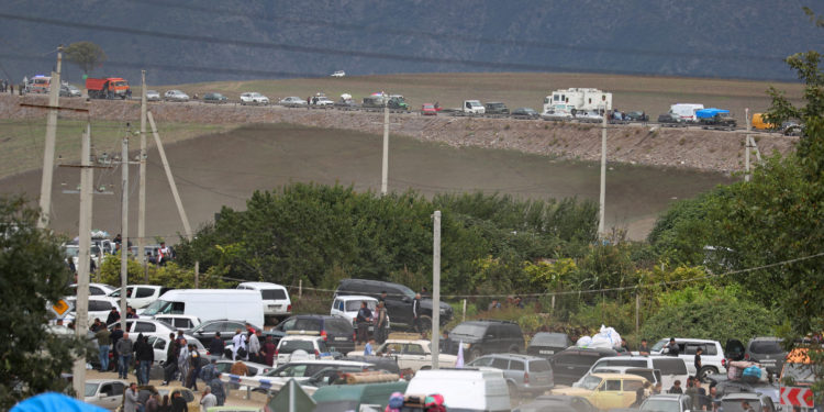 Ναγκόρνο Καραμπάχ: Το Αζερμπαϊτζάν αναζητά αυτουργούς «εγκλημάτων πολέμου» μεταξύ των χιλιάδων Αρμένιων προσφύγων