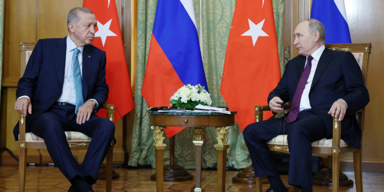 Πούτιν σε Ερντογάν: «Είμαι ανοικτός σε συνομιλίες σχετικά με τη συμφωνία για την εξαγωγή σιτηρών»