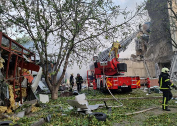 Ουκρανία: Θύματα και ζημιές από τους ρωσικούς cruise – Αναχαιτίσαμε 36 από τους 43 που εκτοξεύθηκαν τη νύχτα, λέει το Κίεβο [vids]