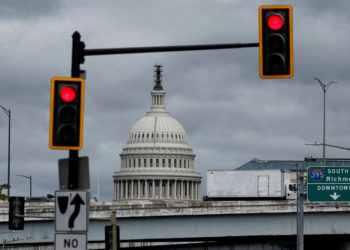 Bloomberg: Η Γερουσία των ΗΠΑ προσπαθεί να αποφύγει το shutdown ομοσπονδιακών λειτουργιών
