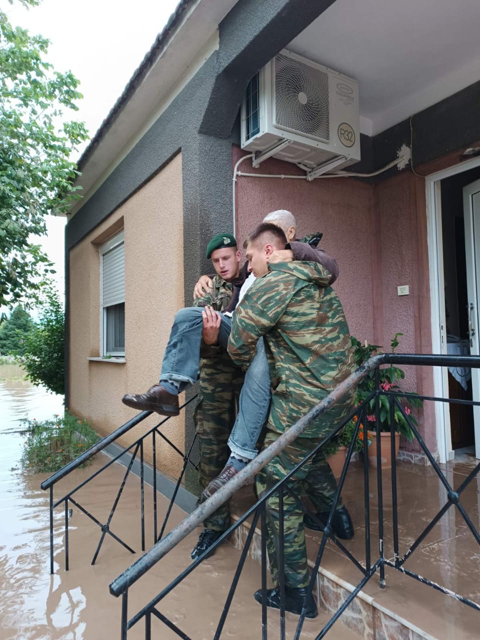 Ένοπλες Δυνάμεις