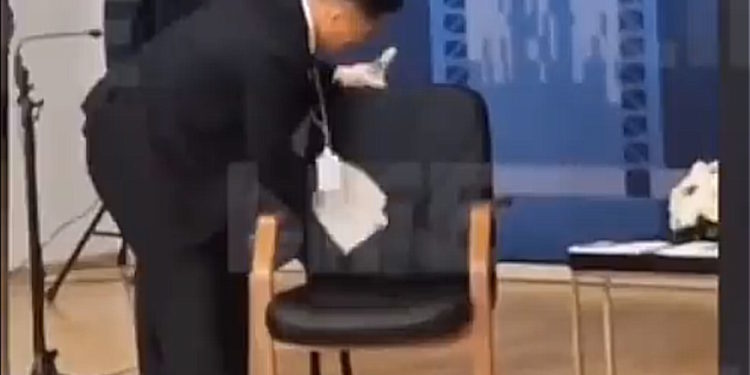 Κιμ Γιονγκ Ουν: Τι φοβόταν ο Βορειοκορεάτης ηγέτης στη συνάντηση με τον Πούτιν κι έβαλε την ασφάλεια να τσεκάρει την…καρέκλα; [vid]