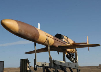 Karrar: Το Ιράν κατάφερε να εξοπλίσει το περίφημο UAV με πύραυλο αέρος – αέρος τύπου Majid [pics, vid]