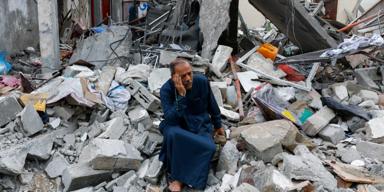 Ράφα: Ισραηλινοί βομβαρδισμοί στο πέρασμα της Γάζας προς Αίγυπτο – «Αν στείλετε βοήθεια, θα βομβαρδίσουμε τα φορτηγά» λέει το Τελ Αβίβ στο Κάιρο