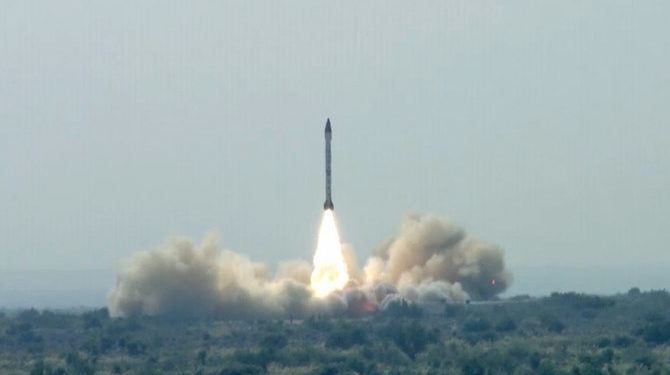 Ababeel: Το Πακιστάν πραγματοποίησε δοκιμαστική εκτόξευση του πιο ισχυρού πυρηνικού του όπλου [vid]