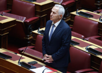 Αποστολάκης