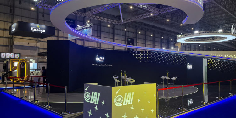 Γάζα: Ισραηλινά άρματα μάχης έφτασαν έξω από το νοσοκομείο Αλ Σίφα – «Από κάτω βρίσκεται το αρχηγείο της Χαμάς», λέει το Ισραήλ