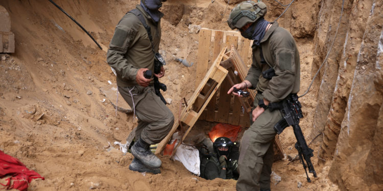 Χαμάς: Έδωσε λίστα με τους πρώτους Ισραηλινούς ομήρους που θα απελευθερωθούν – Αύριο το πρωί ξεκινάει η κατάπαυση πυρός