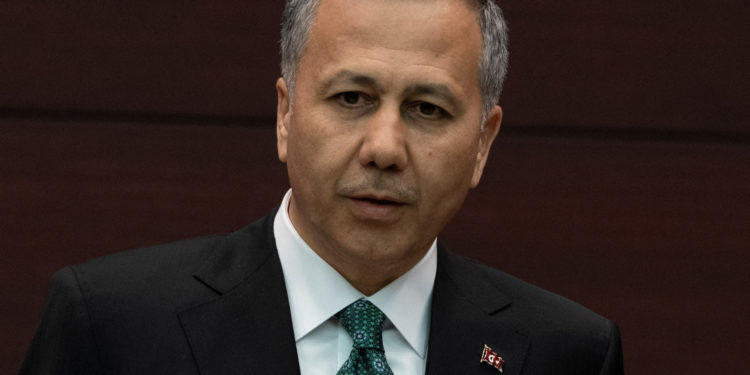 Τουρκία: Η αστυνομία συνέλαβε 98 υπόπτους για διασυνδέσεις με το PKK – Τι δήλωσε ο Υπουργός Εσωτερικών