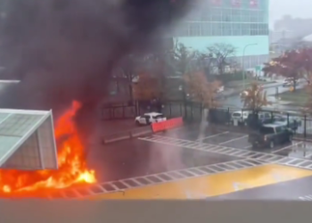 ΗΠΑ: Δύο νεκροί από έκρηξη στη γέφυρα Ρέινμποου – Πιθανή τρομοκρατική επίθεση ερευνά το FBI [vids]