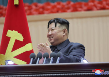 Βόρεια Κορέα: Εκτόξευσε βαλλιστικό πύραυλο και κατηγόρησε ΗΠΑ – Νότια Κορέα για «επίδειξη ισχύος»