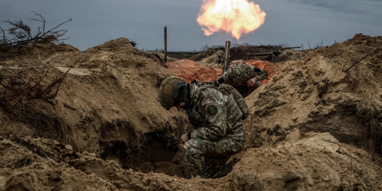 Ζελένσκι: Η «κόντρα» με τον Α/ΓΕΕΔ Ζαλούζνι, η ματαιωμένη ομιλία στο Κογκρέσο και οι δύσκολες επαφές με ΕΕ και NATO