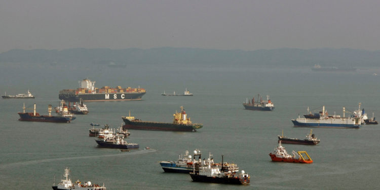 εμπορικά πλοία - ΠΟΕ