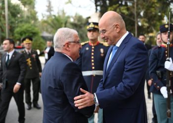 Σε θετικό κλίμα το τετ-α-τετ Δένδια και Γκιουλέρ: Τι συζήτησαν για τα Μέτρα Οικοδόμησης Εμπιστοσύνης [pics]