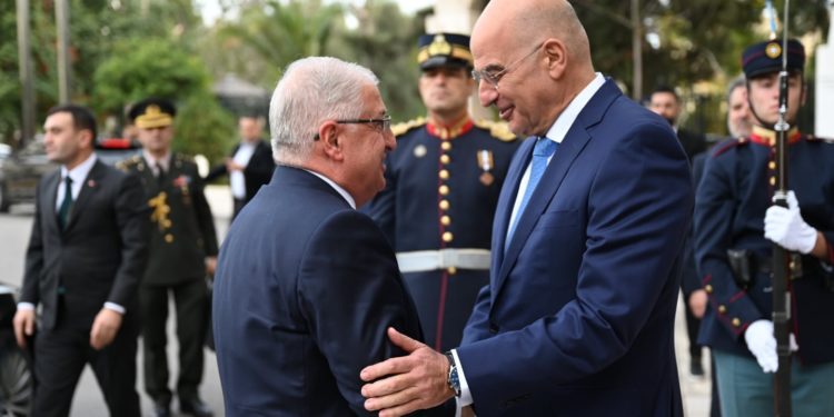 Σε θετικό κλίμα το τετ-α-τετ Δένδια και Γκιουλέρ: Τι συζήτησαν για τα Μέτρα Οικοδόμησης Εμπιστοσύνης [pics]