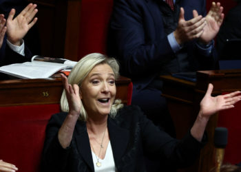 Washington Post: «Μακρύ χέρι» του Πούτιν στη Γαλλία το ακροδεξιό κόμμα της Λεπέν – «Είναι σκευωρία», απαντά ο Εθνικός Συναγερμός