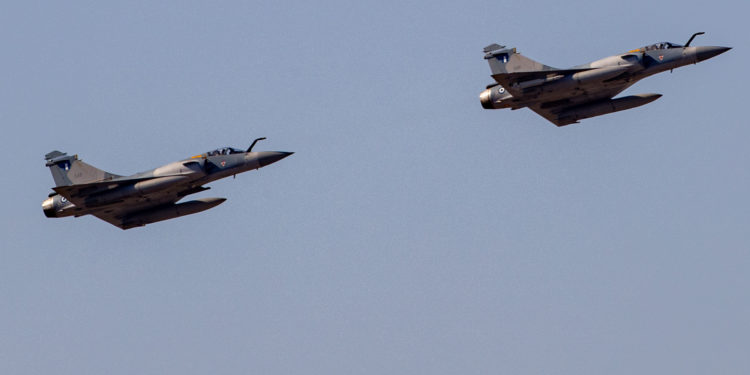 διελεύσεις μαχητικών