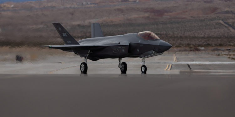 Atmaca: Η Ινδονησία θέλει να εξοπλίσει τα πλοία της με νέους τουρκικούς αντιπλοϊκούς πυραύλους