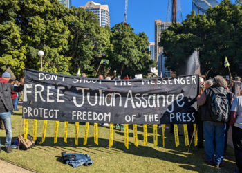 Τζούλιαν Ασάνζ