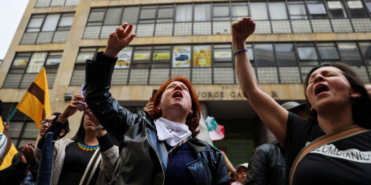 Κολομβία: Πάνω από 184 παιδιά στρατολογήθηκαν πέρσι από παράνομες ένοπλες οργανώσεις