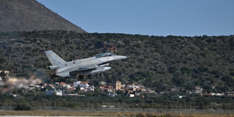 F-16 Viper: Must προτεραιότητα η ολοκλήρωση του προγράμματος αναβάθμισης των 83 μαχητικών