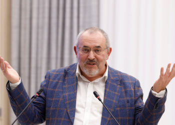 Ναντιέζντιν