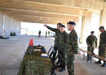 Ο Αρχηγός ΓΕΣ επισκέφθηκε τη Στρατιωτική Σχολή Ευελπίδων [pics]