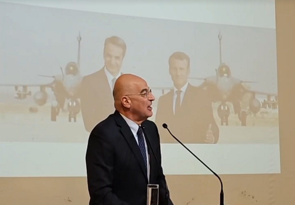 Δένδιας - Λάρισα