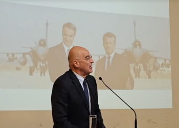 Δένδιας - Λάρισα