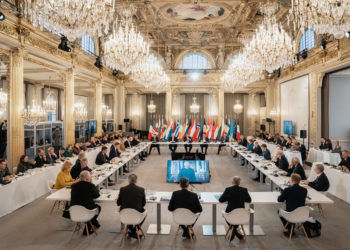 Μακρόν: Ομάδα κρατών θα παραδώσει πυραύλους μεγάλου βεληνεκούς στην Ουκρανία – Δεν αποκλείεται ανάπτυξη Δυτικών στρατευμάτων στο μέλλον