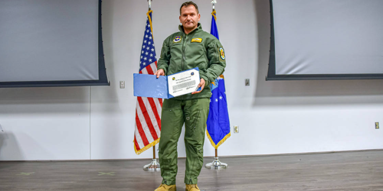 Επισμηναγός