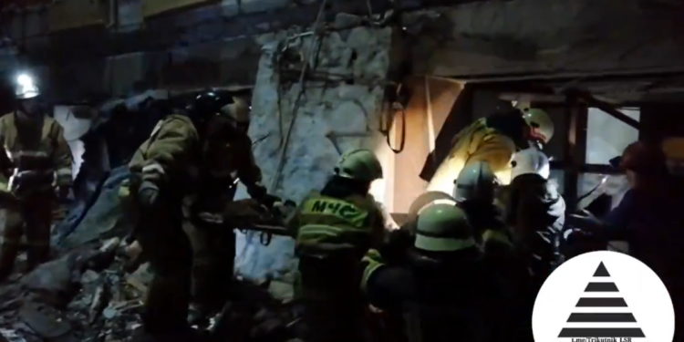 Λισιτσάνσκ: Η Ρωσία κατηγορεί την Ουκρανία πως βομβάρδισε με HIMARS αρτοποιείο – Ήταν συγκέντρωση Ρώσων αξιωματικών, λένε Ουκρανοί