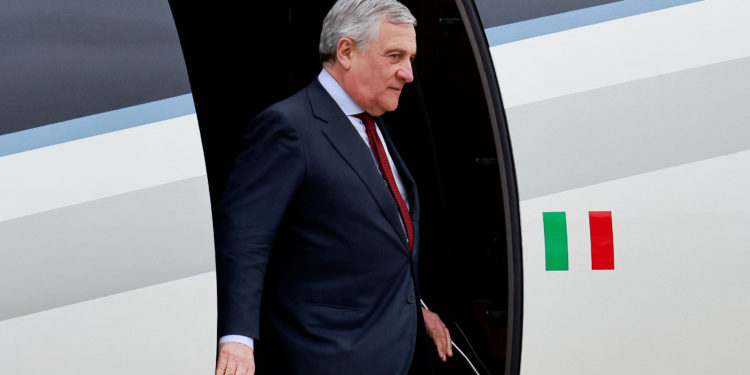 «Ούτε που το σκεφτόμαστε να στείλουμε δυνάμεις στην Ουκρανία» ξεκαθαρίζει ο Ιταλός Υπουργός Εξωτερικών