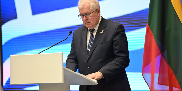 Αρβίντας Ανουσάουσκας