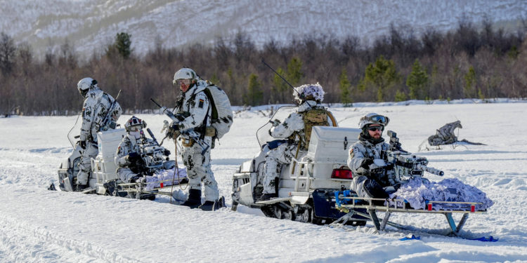 Normandie: Η γαλλική φρεγάτα FREMM «βύθισε» ένα γερμανικό υποβρύχιο Type 212 και το ιταλικό αεροπλανοφόρο «Garibaldi»