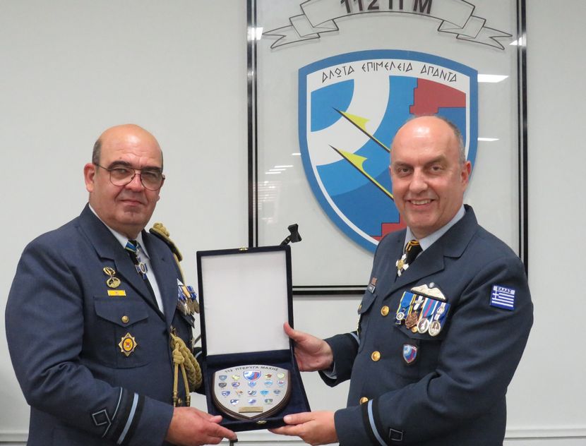 112 Πτέρυγα Μάχης